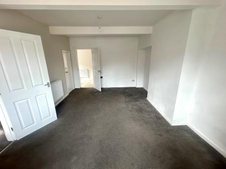 3 bedroom Semi-detached house to let in Garden Walk, Bilston, WV14