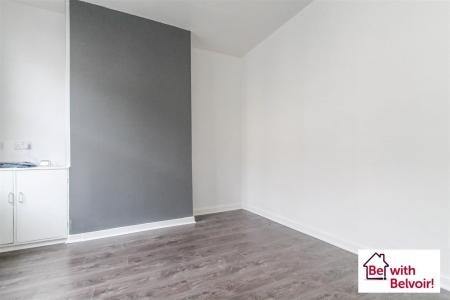 2 bedroom Terraced House to let in Stratton Street, Wolverhampton, WV10
