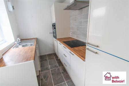 2 bedroom Terraced House to let in Stratton Street, Wolverhampton, WV10