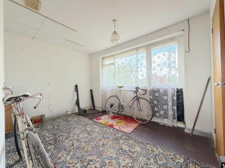 1 bedroom Maisonette for sale in Birch Coppice Gardens, Willenhall, Wolverhampton, WV12