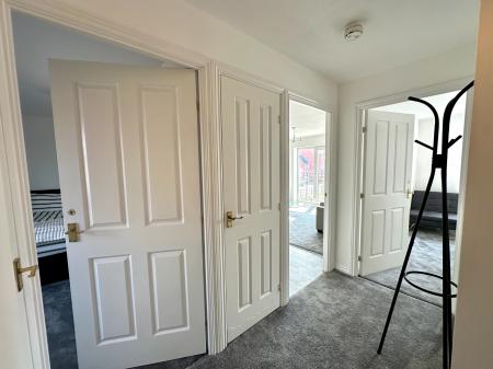 2 bedroom Apartment for sale in Key Gardens, Heath Town, Wolverhampton, WV10