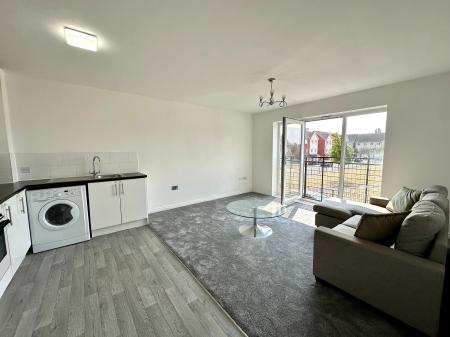 2 bedroom Apartment for sale in Key Gardens, Heath Town, Wolverhampton, WV10