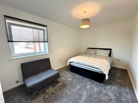2 bedroom Apartment for sale in Key Gardens, Heath Town, Wolverhampton, WV10
