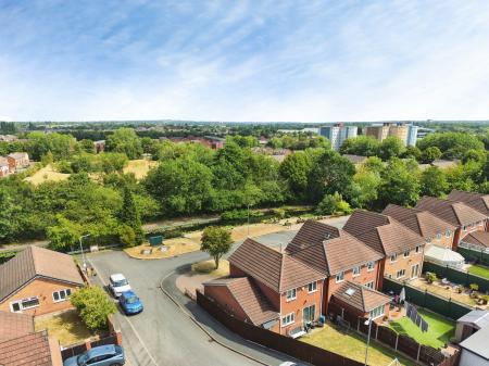 3 bedroom Detached house for sale in Halecroft Avenue, Wednesfield, Wolverhampton, WV11