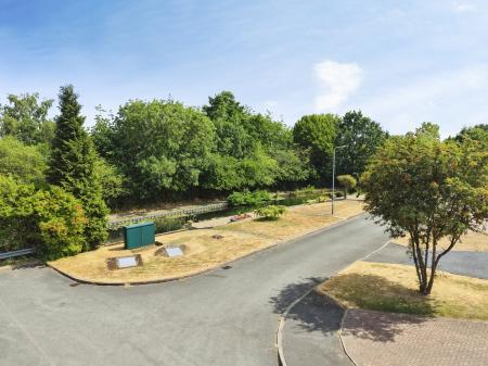3 bedroom Detached house for sale in Halecroft Avenue, Wednesfield, Wolverhampton, WV11
