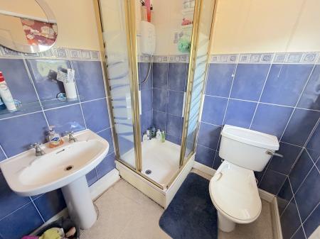 3 bedroom Detached house for sale in Halecroft Avenue, Wednesfield, Wolverhampton, WV11