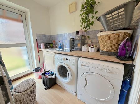 3 bedroom Detached house for sale in Halecroft Avenue, Wednesfield, Wolverhampton, WV11