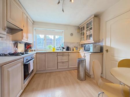 3 bedroom Detached house for sale in Halecroft Avenue, Wednesfield, Wolverhampton, WV11