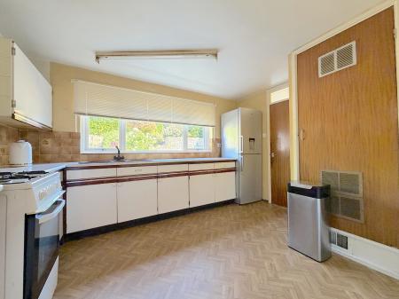3 bedroom Detached house for sale in Pentland Gardens, Compton, Wolverhampton, WV3
