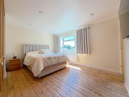 3 bedroom Detached house for sale in Pentland Gardens, Compton, Wolverhampton, WV3