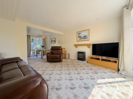 3 bedroom Detached house for sale in Pentland Gardens, Compton, Wolverhampton, WV3