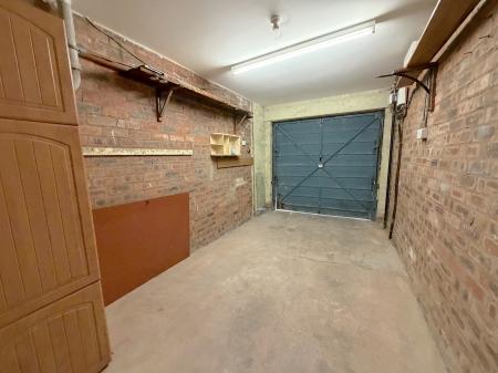 3 bedroom Semi-detached house for sale in Sudbury Close, Wednesfield, Wolverhampton, WV11