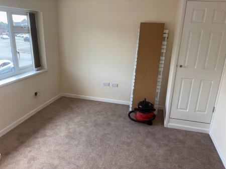 1 bedroom Flat to let in Lichfield Road, Wednesfield, WV11