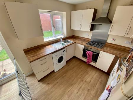 3 bedroom Semi-detached house to let in Coningsby Drive, Wolverhampton, WV2