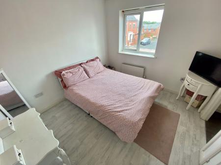 3 bedroom Semi-detached house to let in Coningsby Drive, Wolverhampton, WV2