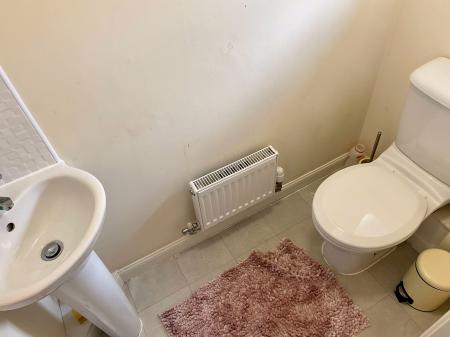 3 bedroom Semi-detached house to let in Coningsby Drive, Wolverhampton, WV2