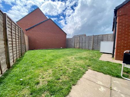 3 bedroom Semi-detached house to let in Coningsby Drive, Wolverhampton, WV2