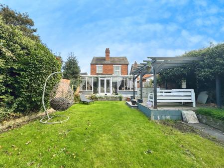 4 bedroom Detached house for sale in Old Park Road, Wednesbury, WS10