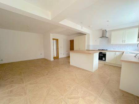 4 bedroom Detached house for sale in Stoney Lane, Bloxwich, Walsall, WS3
