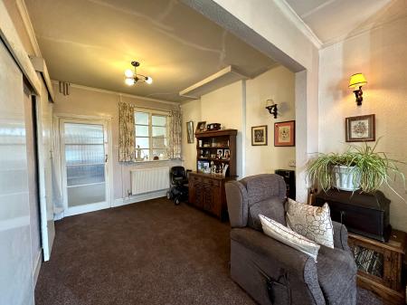 3 bedroom Semi-detached house for sale in Selmans Hill, Bloxwich, Walsall, WS3