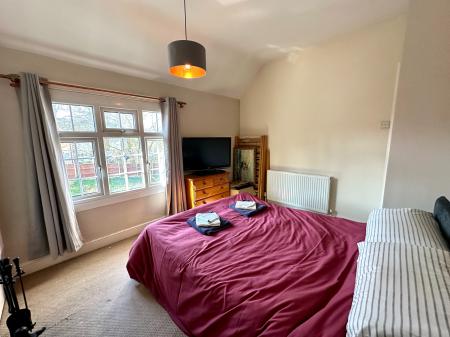 3 bedroom Semi-detached house for sale in Selmans Hill, Bloxwich, Walsall, WS3