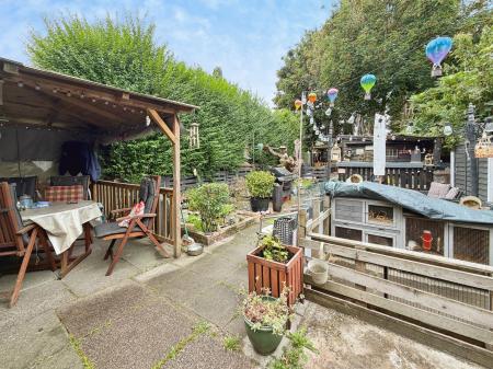 3 bedroom Semi-detached house for sale in Huntington Terrace Road, Cannock Town Centre, Cannock, WS11