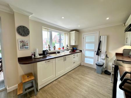 4 bedroom Detached house for sale in Wood Lane, Pelsall, Walsall, WS3
