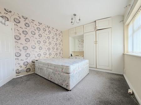 2 bedroom End of terrace house for sale in Meredith Road, Wednesfield, Wolverhampton, WV11
