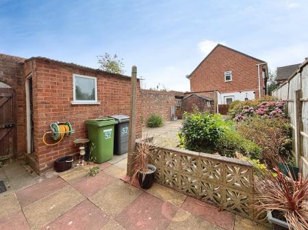 2 bedroom End of terrace house for sale in Meredith Road, Wednesfield, Wolverhampton, WV11