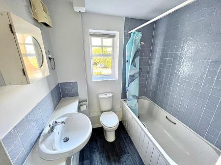 2 bedroom Apartment to let in Pennant Court, Penn Road, Penn, Wolverhampton, WV3