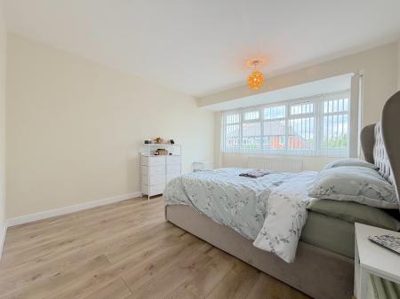 3 bedroom Semi-detached house for sale in Measham Way, Wednesfield, Wolverhampton, WV11