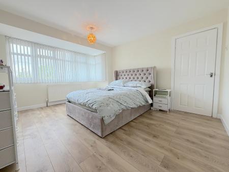 3 bedroom Semi-detached house for sale in Measham Way, Wednesfield, Wolverhampton, WV11