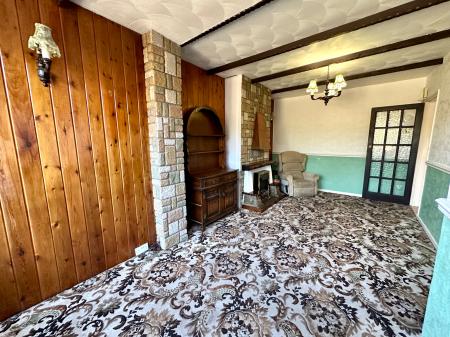 3 bedroom Semi-detached house for sale in Dilloways Lane, Wolverhampton, WV13