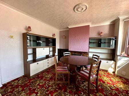 3 bedroom Semi-detached house for sale in Dilloways Lane, Wolverhampton, WV13