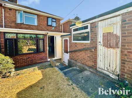3 bedroom Semi-detached house for sale in Dilloways Lane, Wolverhampton, WV13
