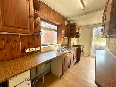 3 bedroom Semi-detached house for sale in Dilloways Lane, Wolverhampton, WV13
