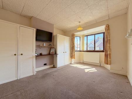 3 bedroom Semi-detached house for sale in Wimborne Road, Fallings Park, Wolverhampton, WV10