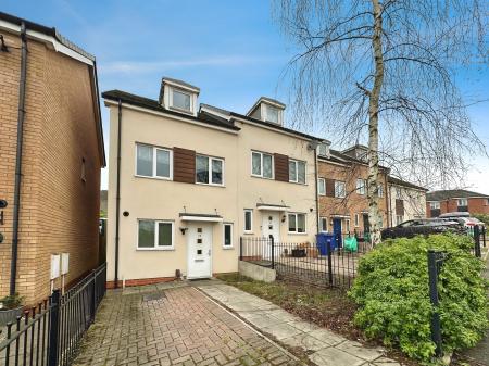 3 bedroom Semi-detached house for sale in Bradfield Way, Dudley, DY1