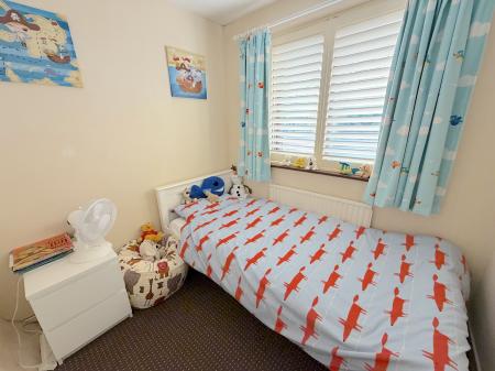 3 bedroom Semi-detached house for sale in Rosalind Grove, Wednesfield, Wolverhampton, WV11