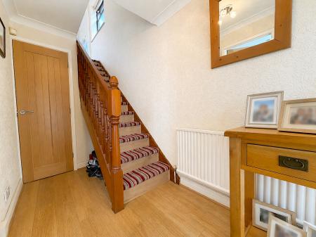 3 bedroom Semi-detached house for sale in Rosalind Grove, Wednesfield, Wolverhampton, WV11