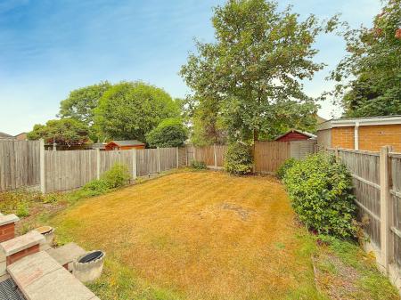 3 bedroom Semi-detached house for sale in Rosalind Grove, Wednesfield, Wolverhampton, WV11