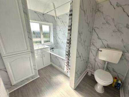 3 bedroom Semi-detached house for sale in Birmingham New Road, Wolverhampton, WV4