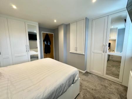 4 bedroom Semi-detached house for sale in Hawkswell Drive, Willenhall, Wolverhampton, WV13