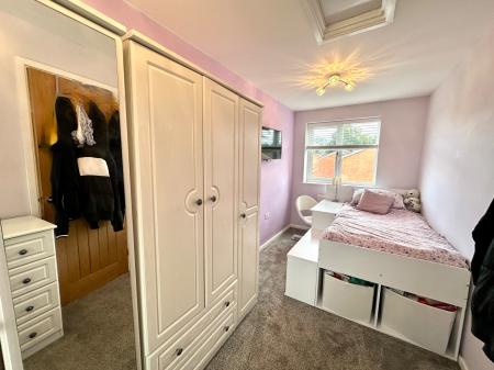 4 bedroom Semi-detached house for sale in Hawkswell Drive, Willenhall, Wolverhampton, WV13