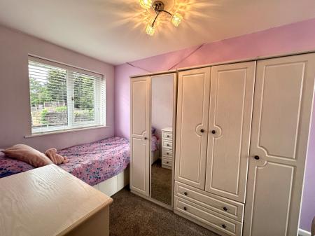 4 bedroom Semi-detached house for sale in Hawkswell Drive, Willenhall, Wolverhampton, WV13