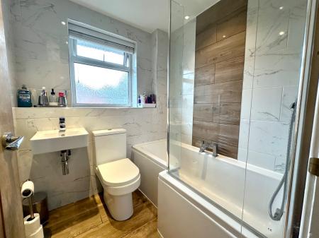 4 bedroom Semi-detached house for sale in Hawkswell Drive, Willenhall, Wolverhampton, WV13