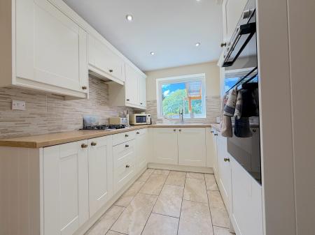 4 bedroom Semi-detached house for sale in Peach Road, Willenhall, Wolverhampton, WV12