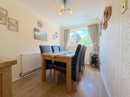 4 bedroom Semi-detached house for sale in Peach Road, Willenhall, Wolverhampton, WV12