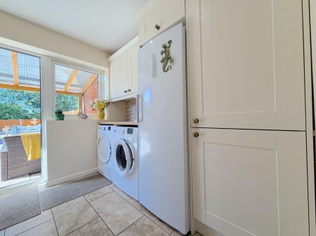 4 bedroom Semi-detached house for sale in Peach Road, Willenhall, Wolverhampton, WV12