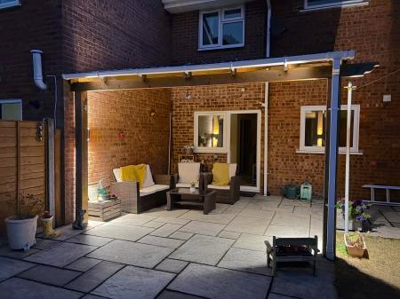 4 bedroom Semi-detached house for sale in Peach Road, Willenhall, Wolverhampton, WV12